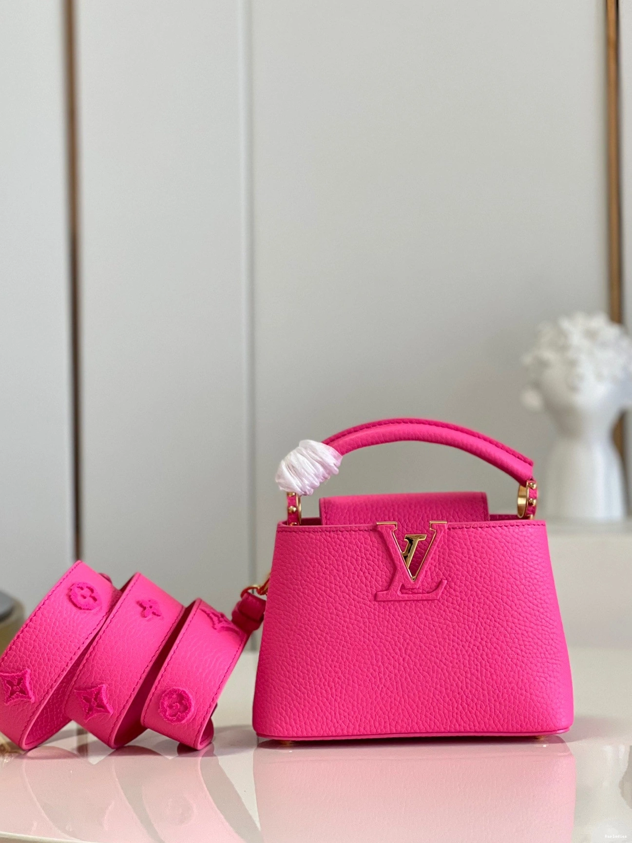 Cheap LOUIS MINI VUITTON CAPUCINES 0824